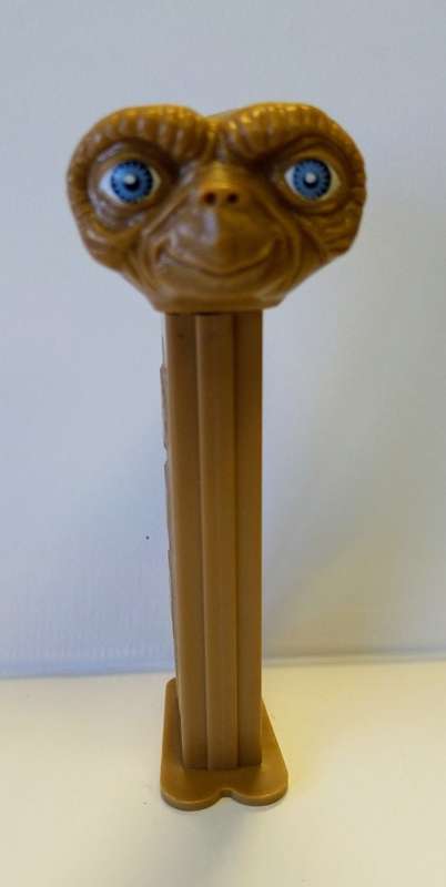 PEZ SWEET DISPENSER - STEVEN SPIELBERG`S - E.T
