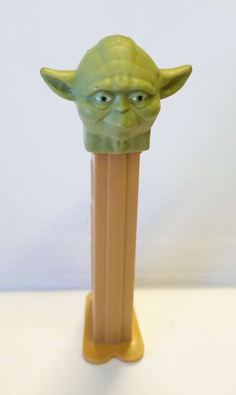 PEZ SWEET DISPENSER -STAR WARS - YODA