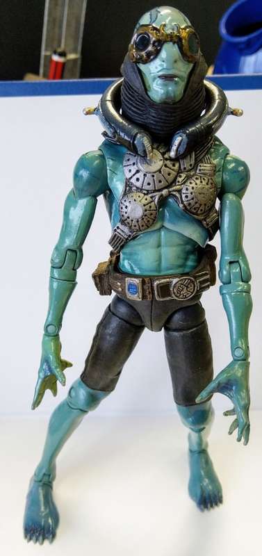 2004 MEZCO - HELLBOY`S ABE SAPIEN 7` ACTION FIGURE - RARE TREAT