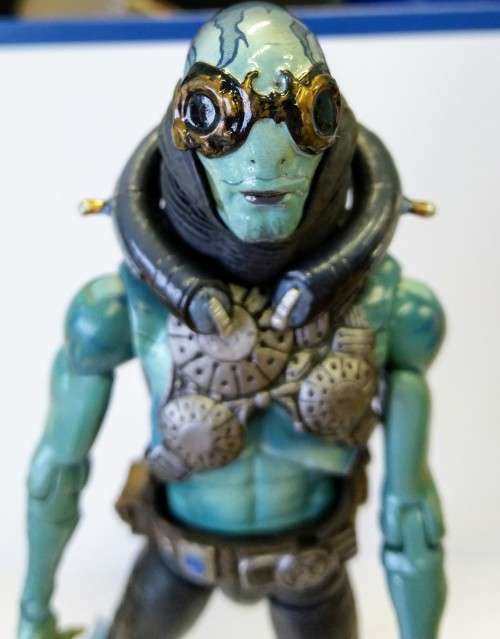 2004 MEZCO - HELLBOY`S ABE SAPIEN 7` ACTION FIGURE - RARE TREAT