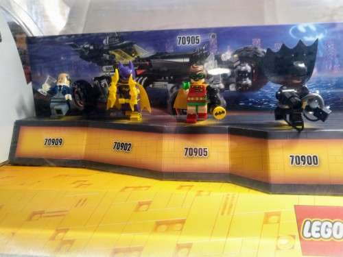 AUTHENTIC LEGO - 2016 BATMAN MOVIE - SHOP DISPLAY UNIT COMPLETE WITH FIGURES. - SUPER RARE