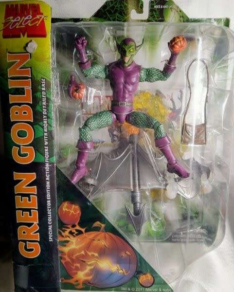 MARVEL SELECT - THE GREEN GOBLIN 7` - SEALED - ACTION FIGURE - AWESOME!