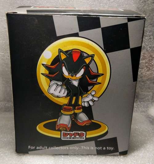 2018 LOOTCRATE EXCLUSIVE - SEGA - SONIC THE HEDGEHOG - SHADOW THE HEDGEHOG 14CM - ACTION FIGURE