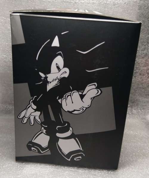 2018 LOOTCRATE EXCLUSIVE - SEGA - SONIC THE HEDGEHOG - SHADOW THE HEDGEHOG 14CM - ACTION FIGURE