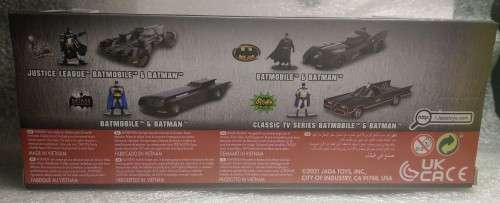 JADA / DC COMICS - 1968 CLASSIC BATMAN SERIES - DIE CAST - 2 PIECE - BATMOBILE AND BATMAN 1:32