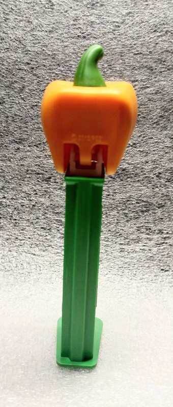PEZ SWEET DISPENSER - 2012 HALLOWEEN PUMPKIN - HUNGARY