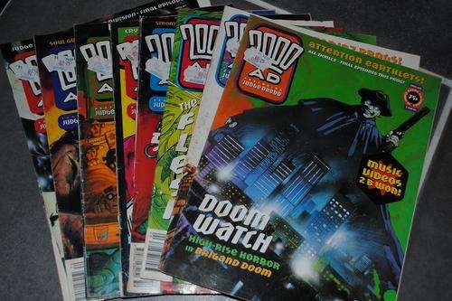 10 X VINTAGE 2000AD  COMIC BOOKS!