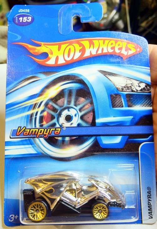 2005 HOT WHEELS / HOTWHEELS - DIE CAST - MIRROR CHROMED VAMPYRA - SEALED