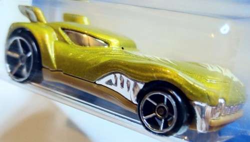 2010 HOT WHEELS / HOTWHEELS - DIE CAST - HOWLIN HEAT - SEALED