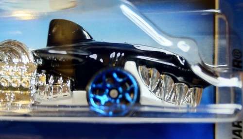 2006 HOT WHEELS / HOTWHEELS - DIE CAST - BLACK SHARKRUISER - SEALED