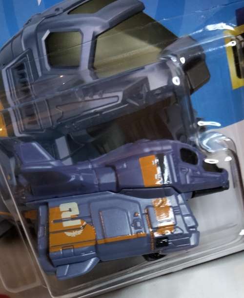 HOTWHEELS / HOT WHEELS - DIE CAST VEHICLES - BUZZ LIGHTYEAR`S ARMADILLO