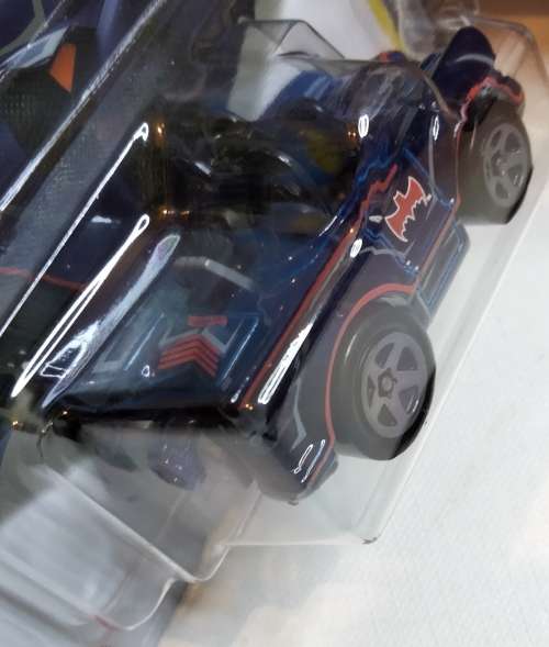 HOTWHEELS / HOT WHEELS - DIE CAST VEHICLES - CLASSIC BATMOBILE - CHIBI VERSION - ADORABLE