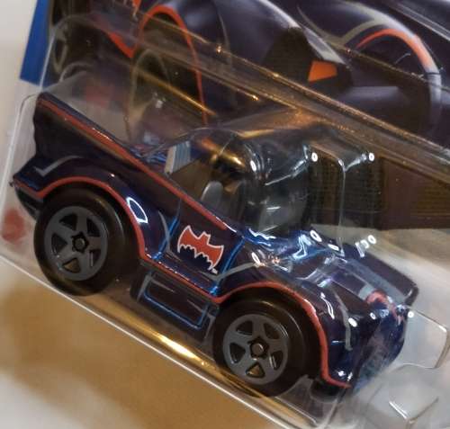 HOTWHEELS / HOT WHEELS - DIE CAST VEHICLES - CLASSIC BATMOBILE - CHIBI VERSION - ADORABLE
