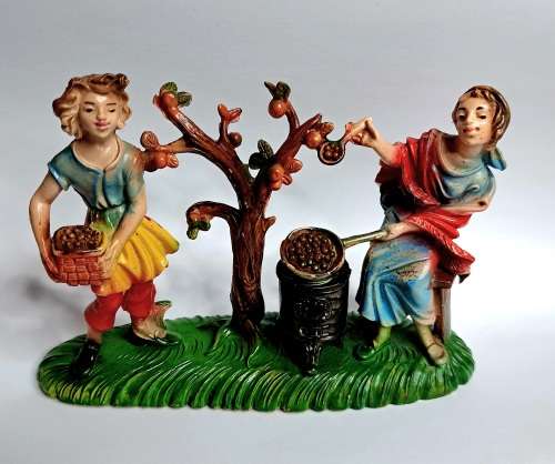 Retro Lot of Rare Italian Nativity Figures - Hard Plastic 10-13cm. Gorgeous!