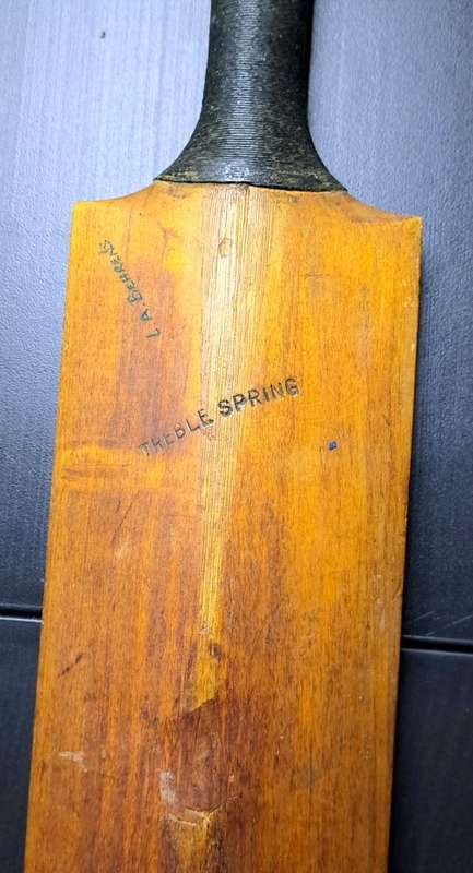 Antique 1930`s Gunn and Moore Handmade `The Nonjar` Super Star Cricket Bat!