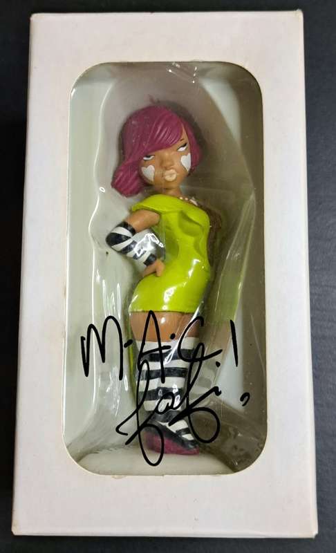 Rare FAFI X MAC Cosmetics Ermine Doll Girl Art Action Figure Medicom Toy Fafinette 10cm