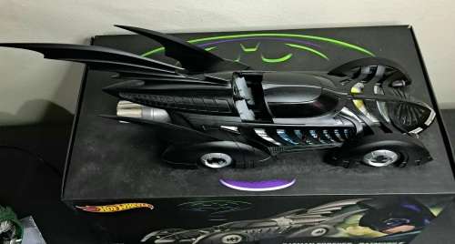 2014 Hot Wheels Limited Edition Batmobile 1:18 scale - Batman Forever