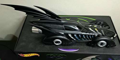 2014 Hot Wheels Limited Edition Batmobile 1:18 scale - Batman Forever