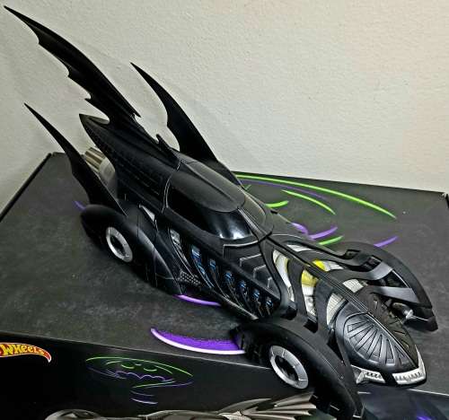 2014 Hot Wheels Limited Edition Batmobile 1:18 scale - Batman Forever