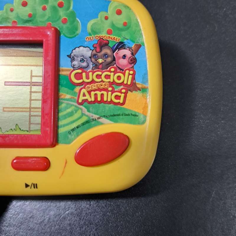 2009 Giochi Preziosi - Italy - Animal Farm Elec Handheld Game Console - Works Great