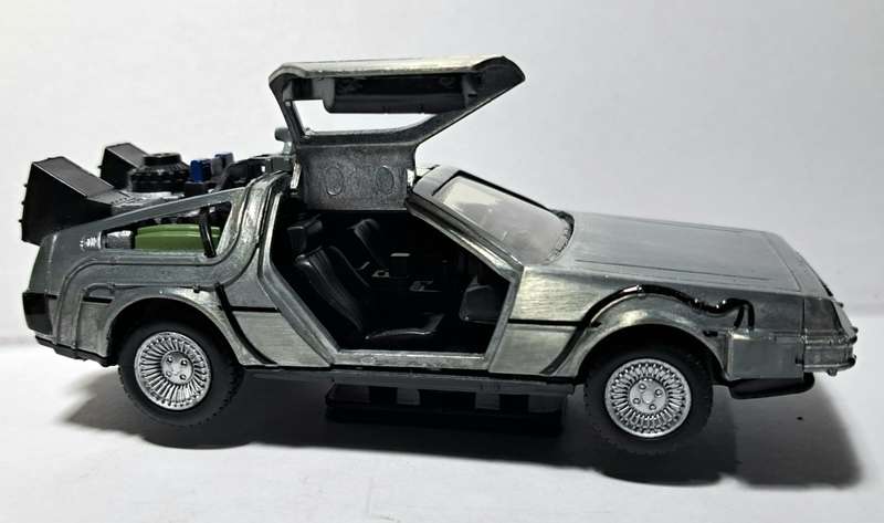 JADA - Back To The Future - DeLorean - 1:32 - 12.5CM Gorgeous