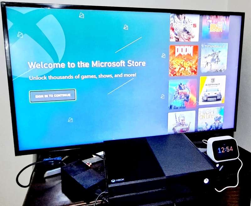 XBOX ONE Black - Model1540 - 500GB - Works Perfectly - Read Details In Description.