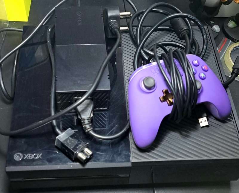 XBOX ONE Black - Model1540 - 500GB - Works Perfectly - Read Details In Description.