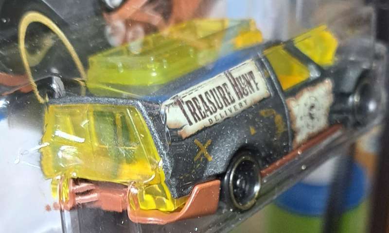 2017 Hot Wheels - Rare Treasure Hunt - Treasure Hunt Delivery - Time Shifter!