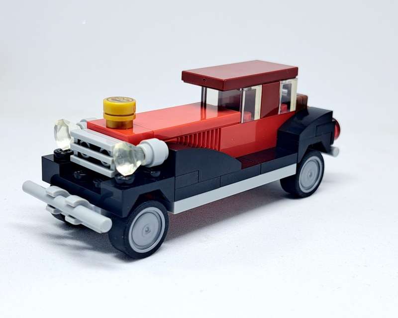 LEGO - Classic Vintage Car 8cm- Assembled with Booklet