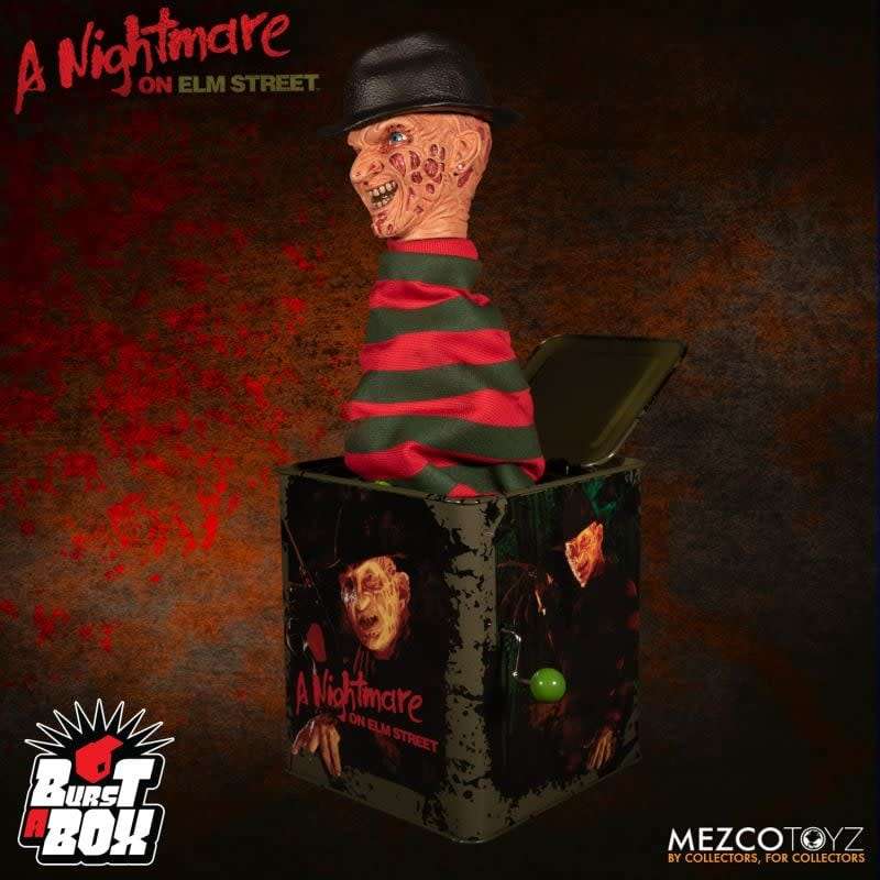 Mezco Burst-A-Box A Nightmare on Elm Street: Freddy Krueger - 35cm when popped.