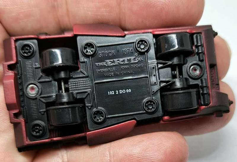 ERTL / TOMY / JOHNNY LIGHTNING - 2012 Blade Runner Unofficial - Galactic Cruiser -Rachael`s Spinner