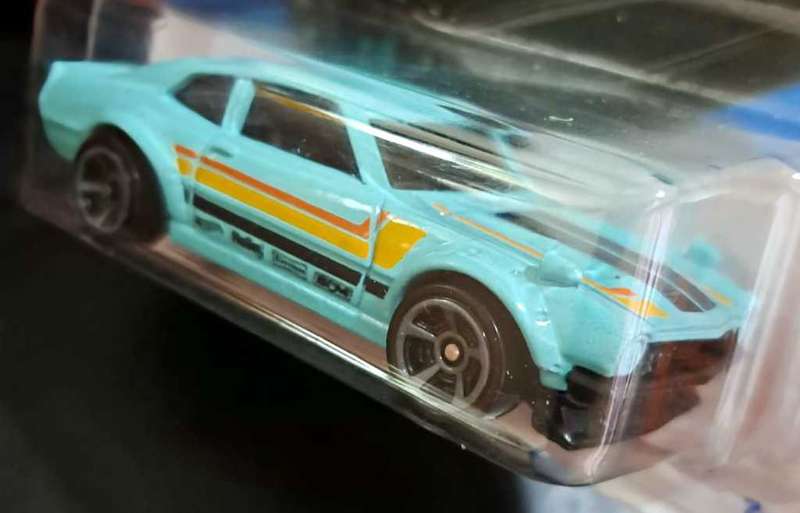HOT WHEELS - Custom Ford Maverick - Die Cast 1:64