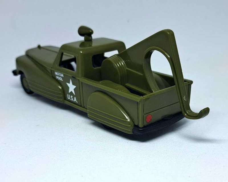 Retro Dime Store Dreams - Deluxe Plastic - US Army Wrecker 1:43 NM