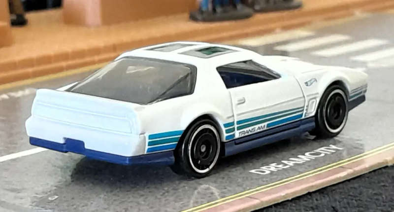 Hot Wheels - 1984 White Pontiac Firebird - Mattel Die Cast 1:64
