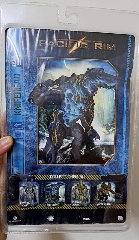 2013 NECA - Pacific Rim - Dual Pack - Kaiju Knifehead Battle Damage - 23cm Action Figure