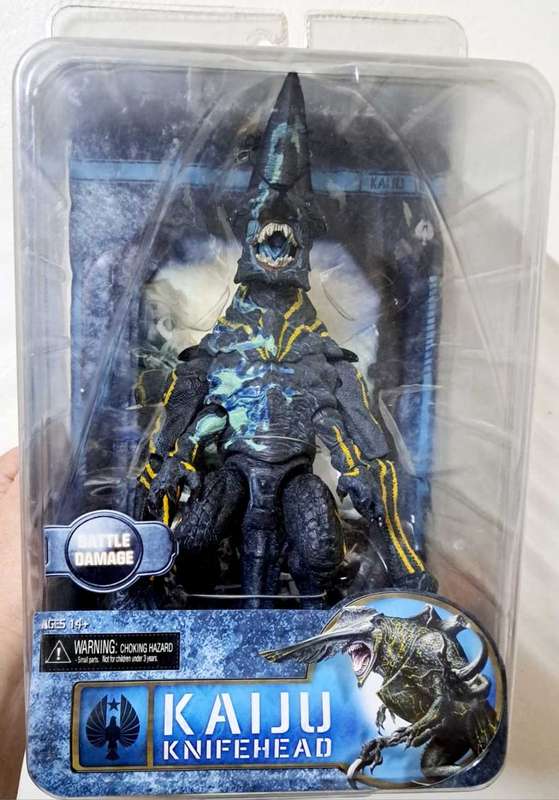 2013 NECA - Pacific Rim - Dual Pack - Kaiju Knifehead Battle Damage - 23cm Action Figure