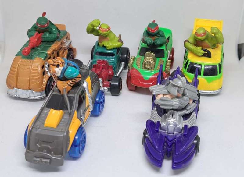 2014 PlayMates -  TMNT - Teenage Mutant Ninja Turtles Car Bundle