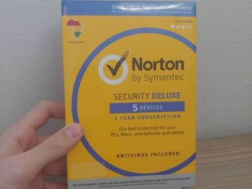 Norton Security Deluxe - 1 Year - 5 Devices