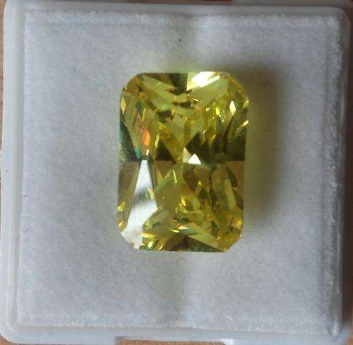 Stunning 11.6ct VS Light Yellow Citrine (R11000)