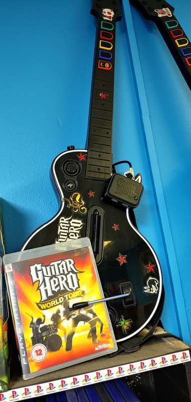 Guitar Hero World Tour + Guitar PS3
