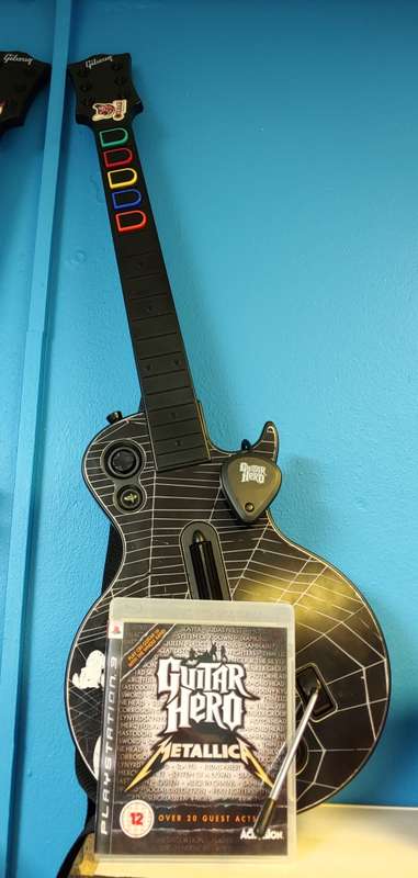 Guitar Hero Metallica + Guitar PS3