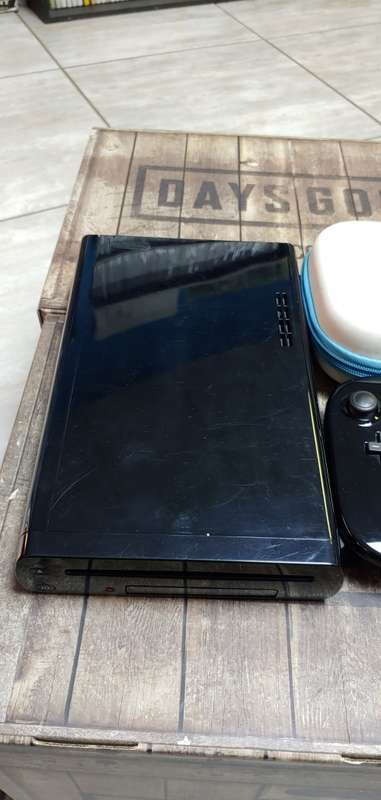 Wii U Console Bundle + Free Mario Light +1 Games