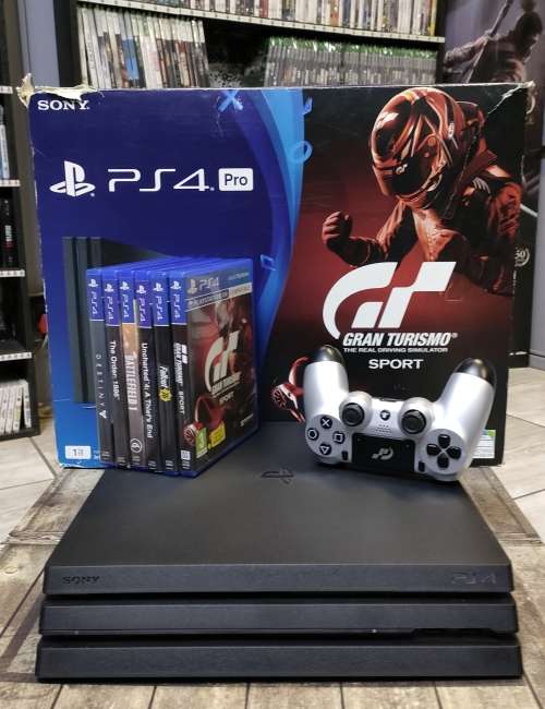 PS4 Pro Console Gran Turismo Bundle