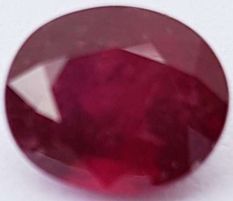 GENUINE OVAL RUBY - 7 x 6mm - 1.6 ct