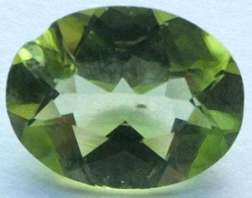 SPARKLING NATURAL PERIDOT - 0.95ct
