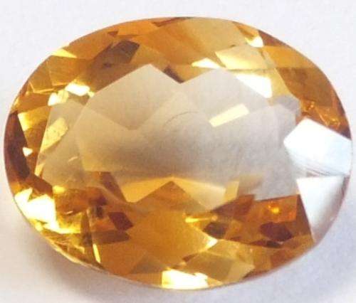 NATURAL UNHEATED CITRINE FROM BRAZIL - 11 x 9mm oval - 3.65 ct