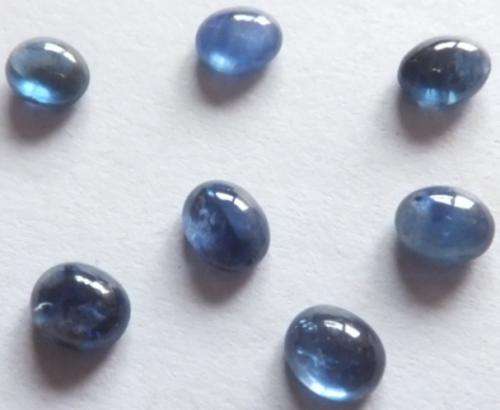 ROYAL BLUE SAPPHIRE CABOCHONS - 7 PIECE LOT -  5x4mm each