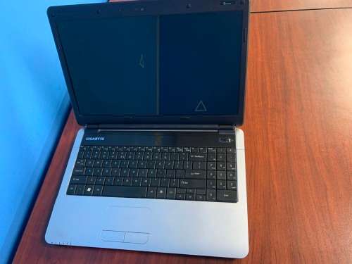 Gigabyte Q1585N Laptop