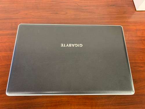 Gigabyte I1520M Laptop