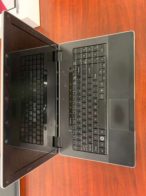 Gigabyte I1520M Laptop